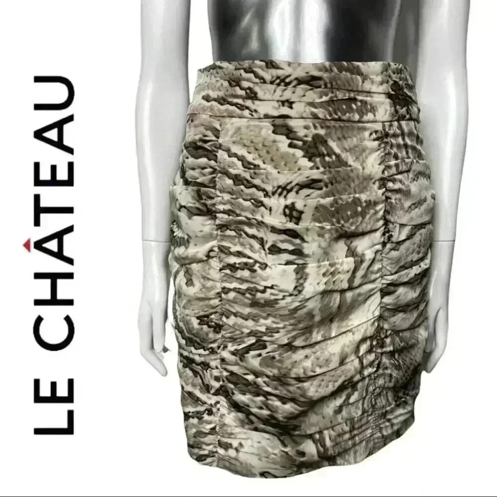 Le Chateau Ruched Snakeskin  Skirt Back Zipper Tan Black Cream size 6